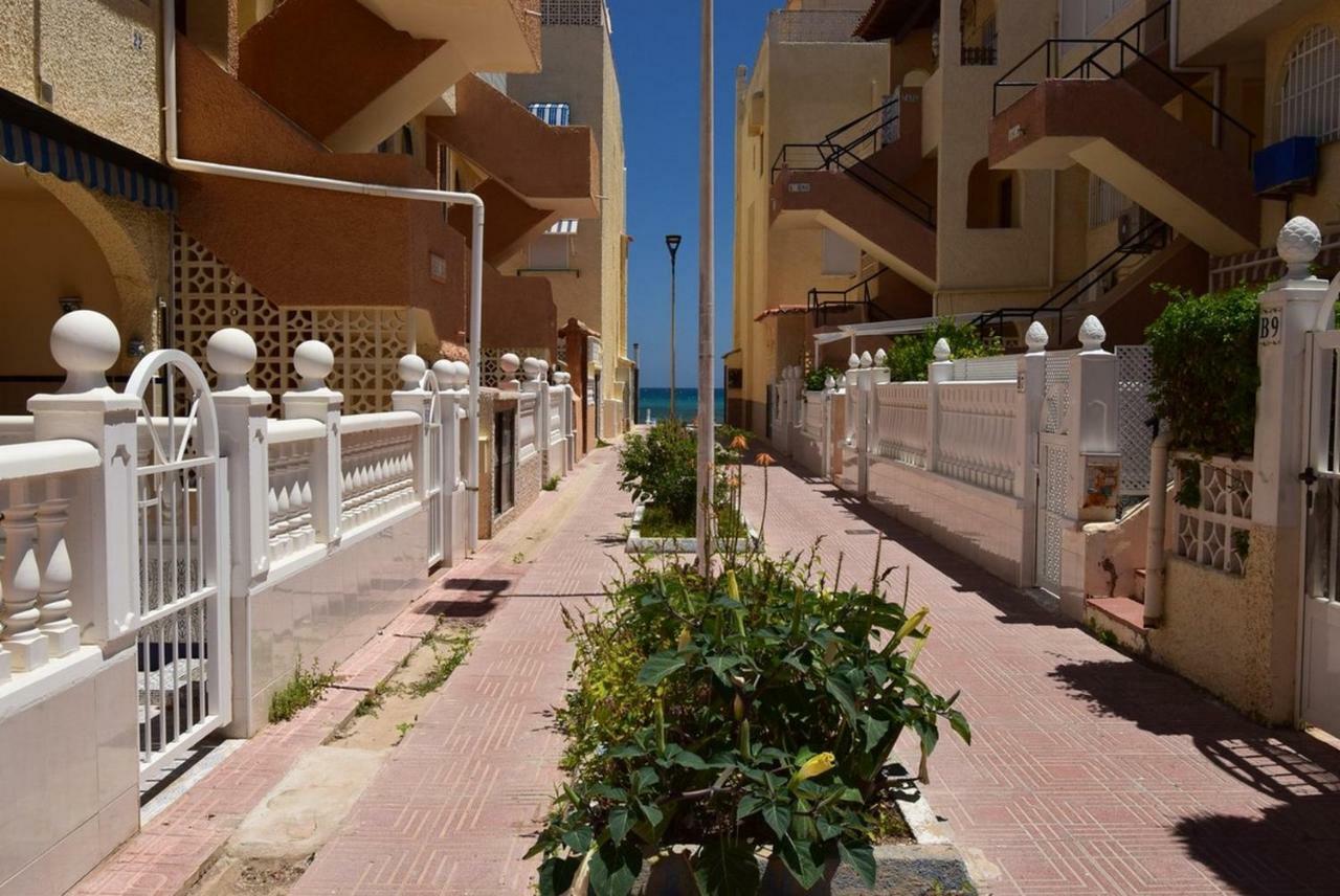 34 Retro Beach House - Alicante Real Estate Torrevieja Luaran gambar